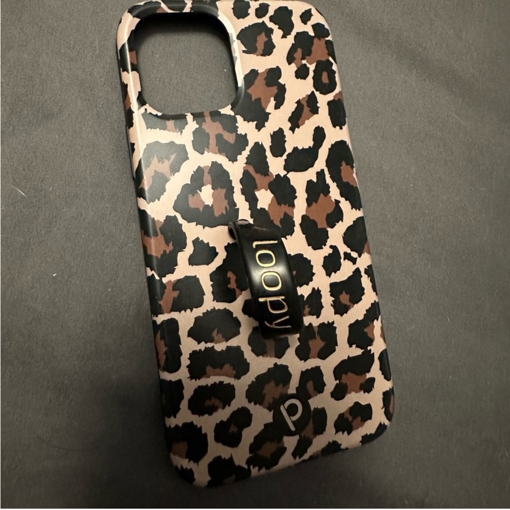 iPhone 12 leopard loopy case